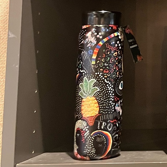 NWT Starbucks x Farm Rio Borogodo 20 ounce stainless steel water bottle - Picture 3 of 5